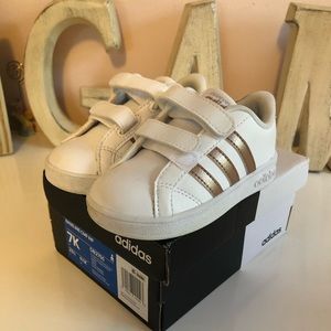 🚫SOLD🚫Adidas Baseline size 7 toddler